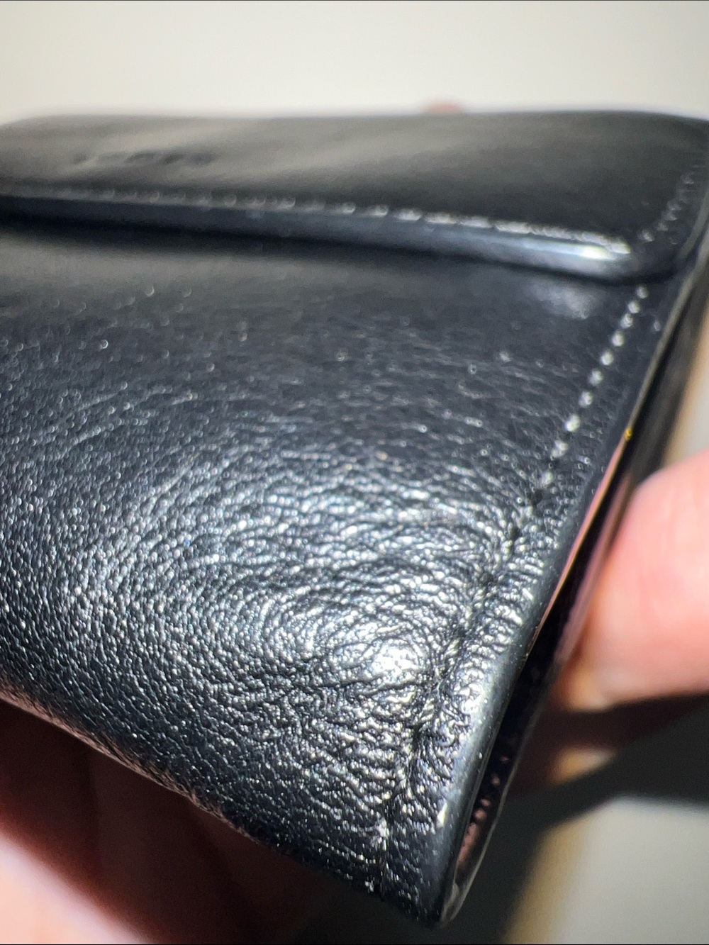 Lodis Black Leather Compact Fold Wallet - Picture 9 of 10